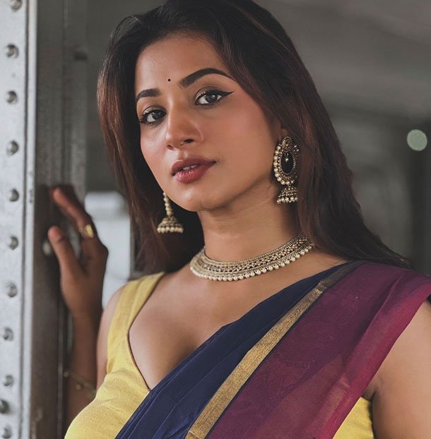 female Call Girls in Gwalior